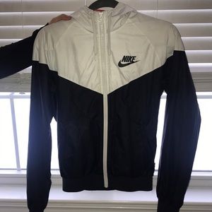 Women’s Nike Wind Breaker